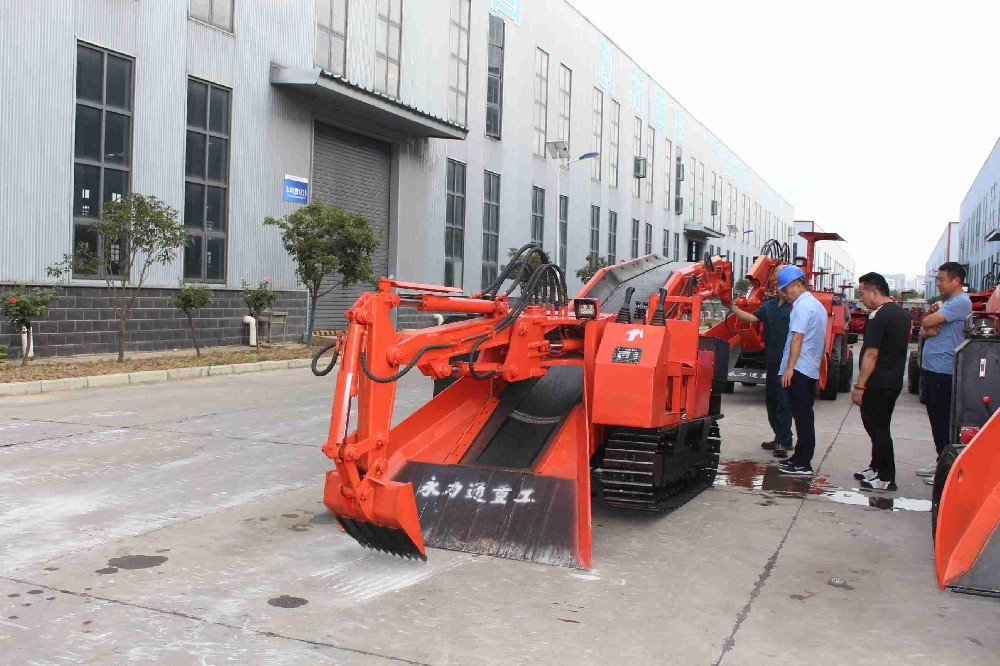 扒渣機易損件更換指南：及時更換，保障設(shè)備正常運轉(zhuǎn)
